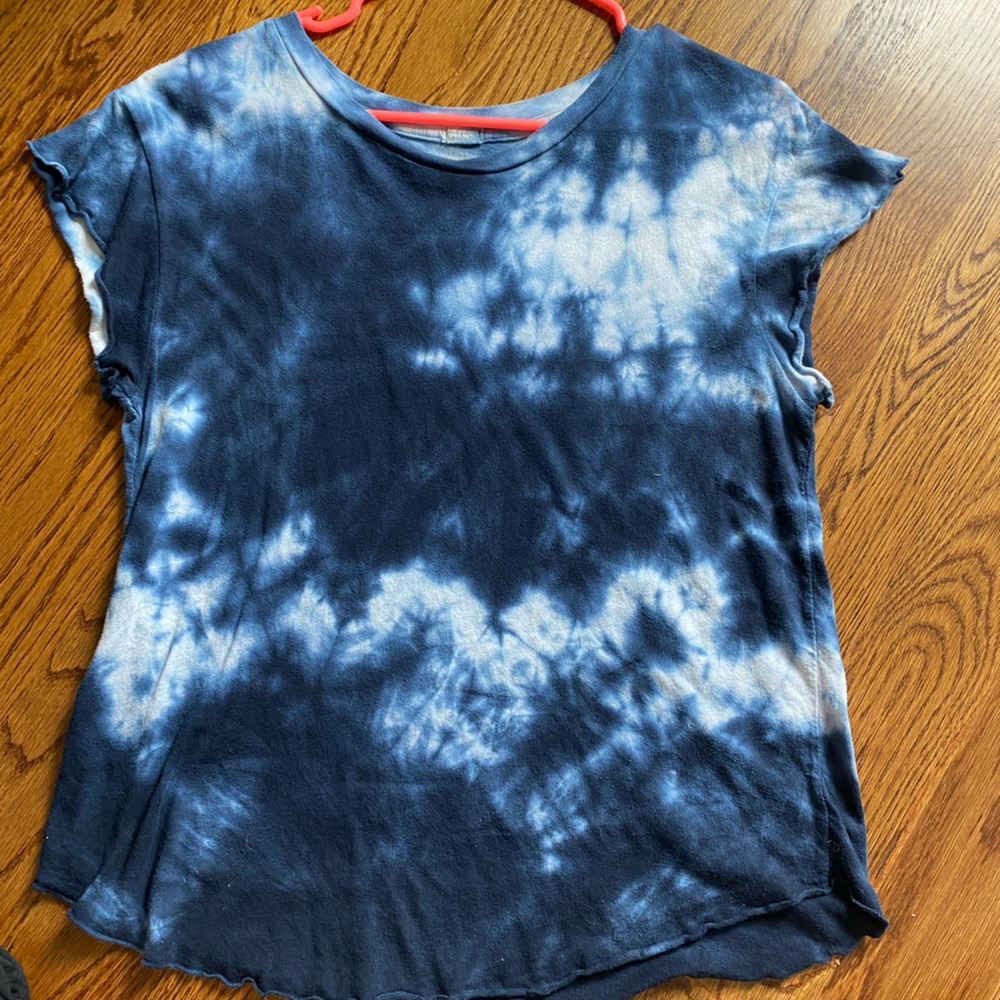 Blue and white tie-dye brandy Melville T-shirt